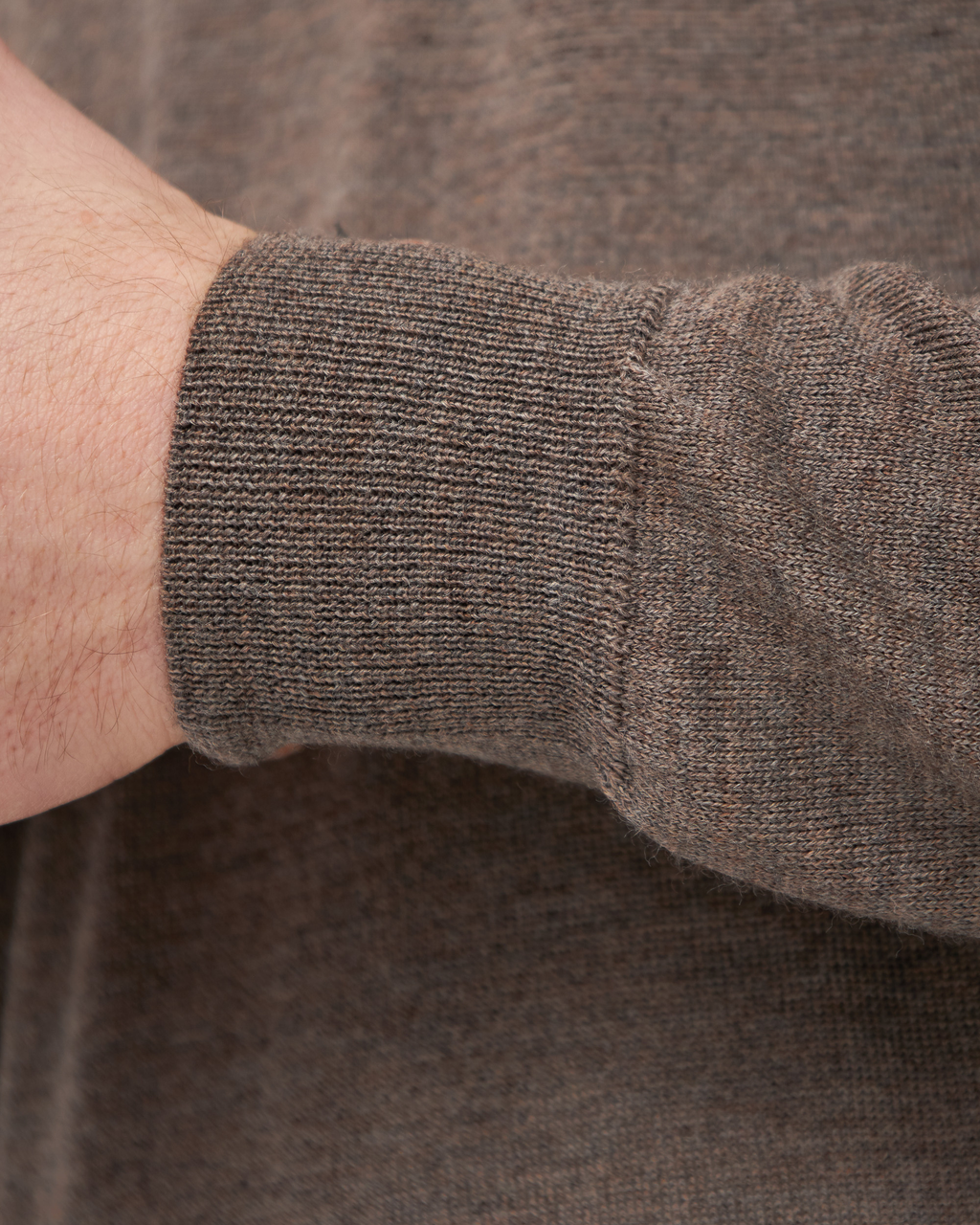 Milan pullover med v-neck