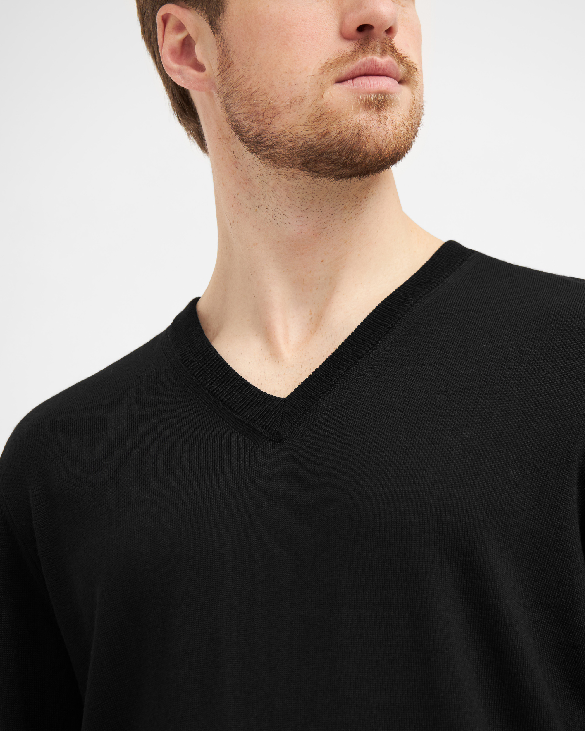 Milan pullover med v-neck