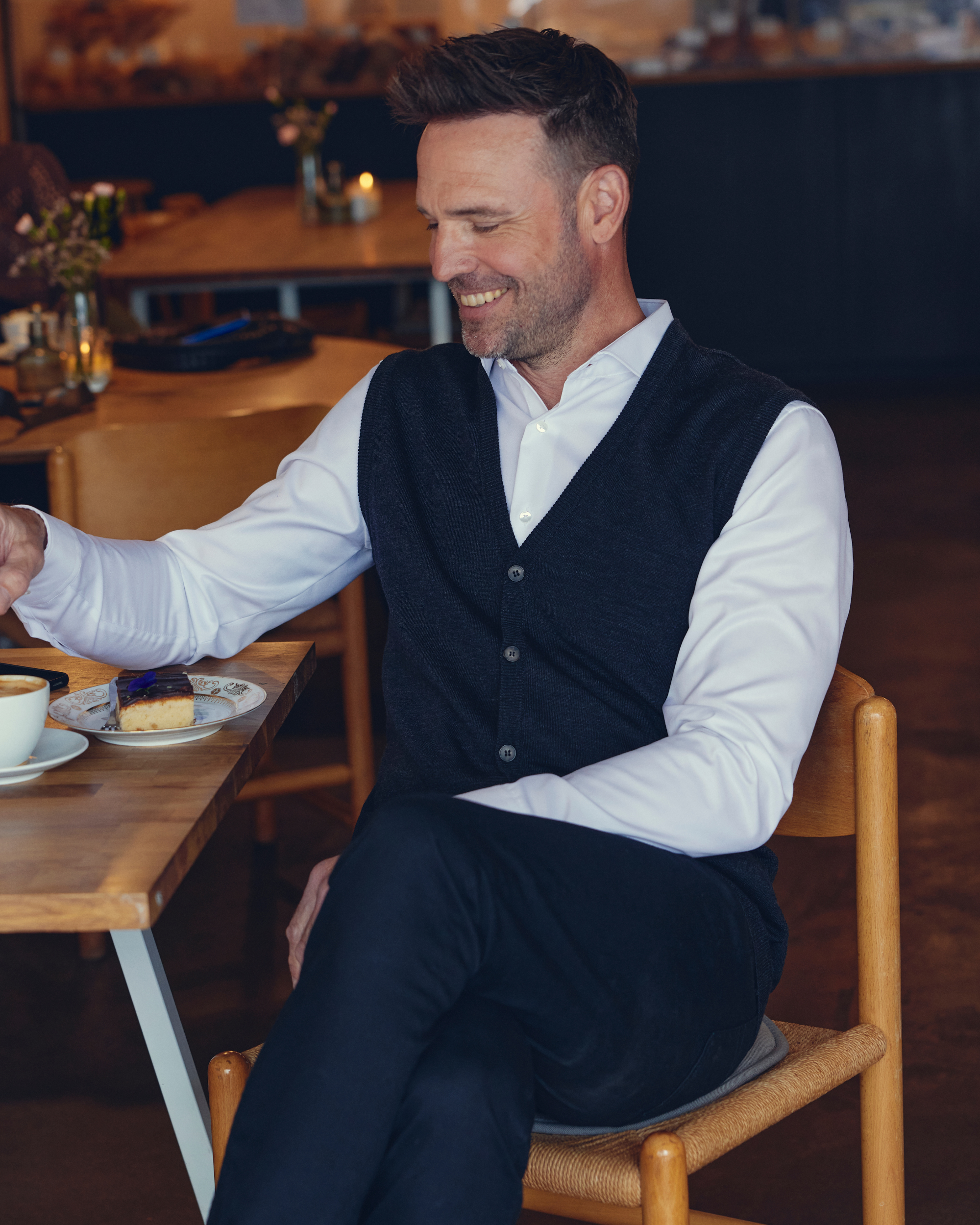 Milan waistcoat med v-neck og knapper