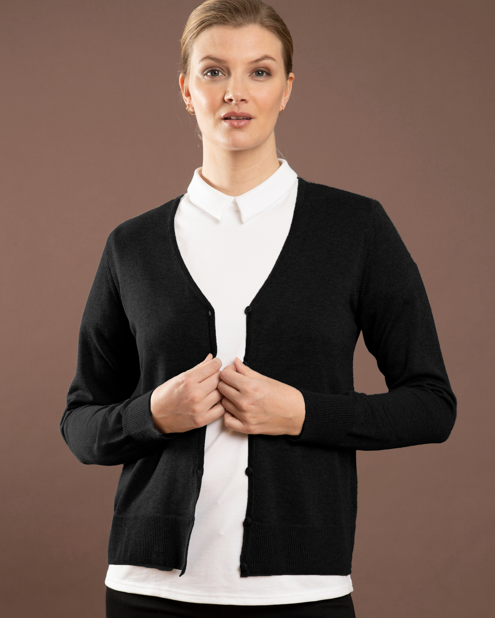 Copenhagen cardigan med v-neck og knaplukning