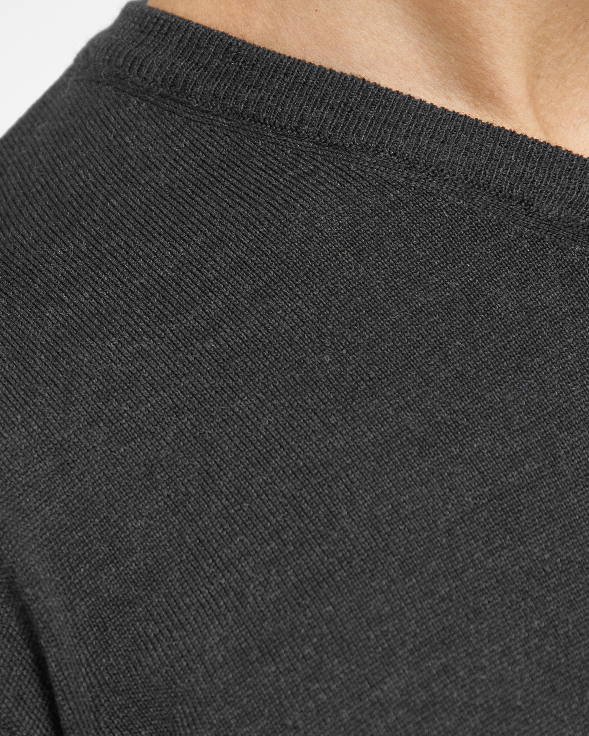 Copenhagen fitted pullover med v-neck