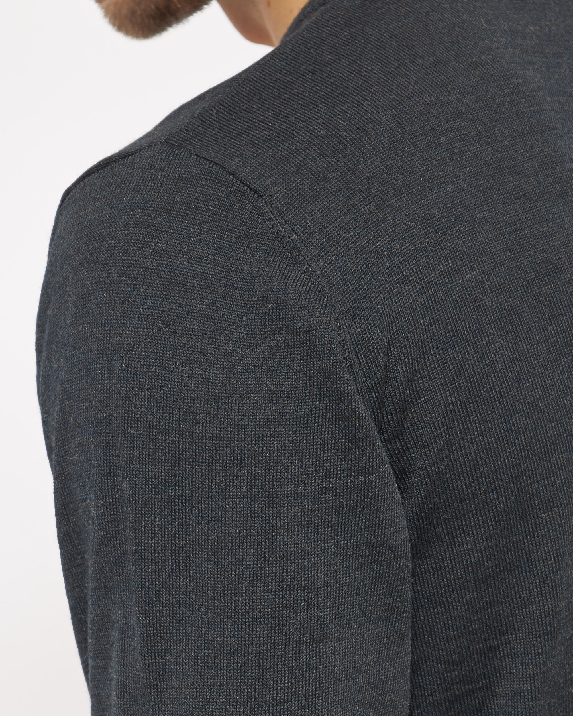 Copenhagen fitted pullover med v-neck
