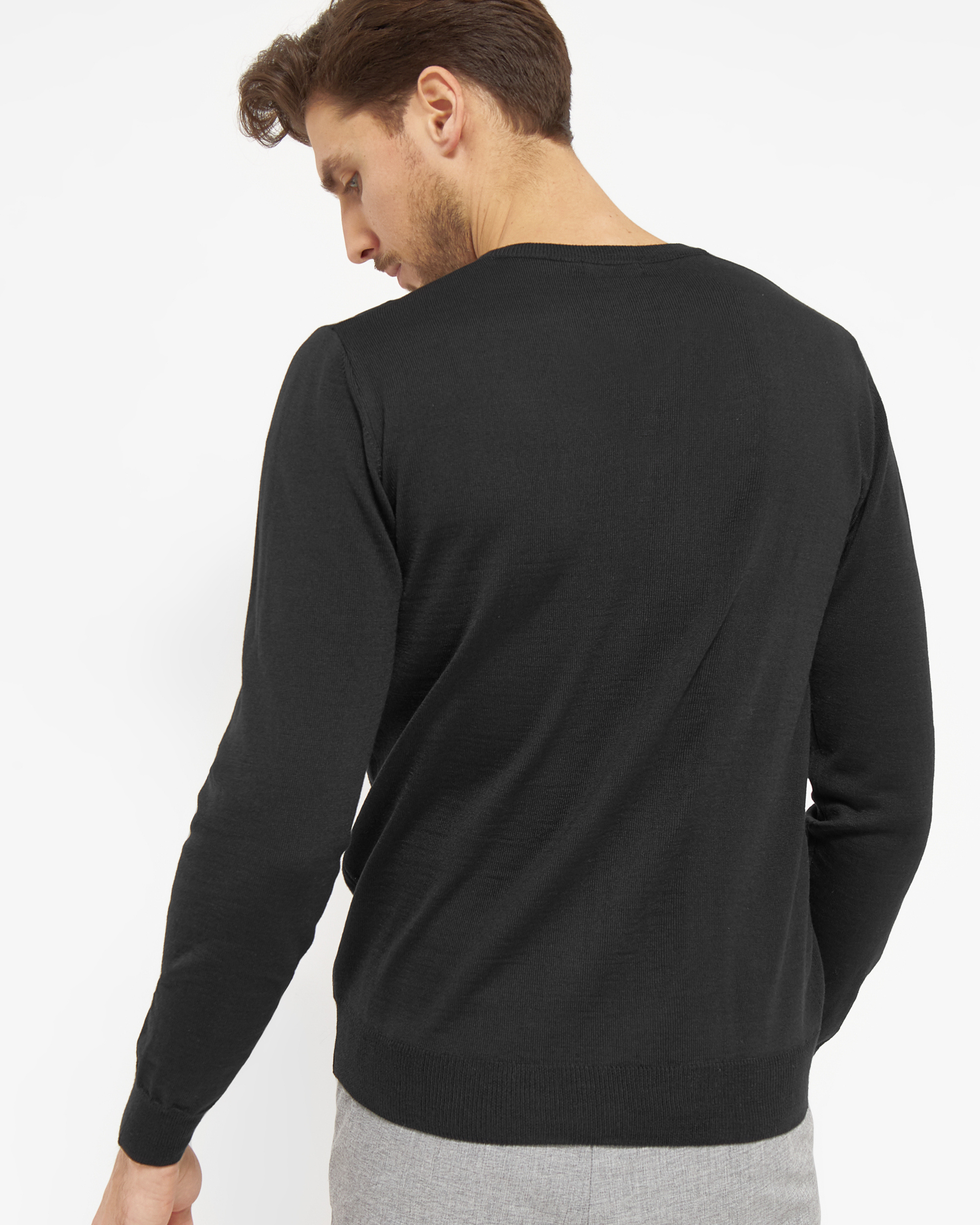 Copenhagen fitted pullover med v-neck