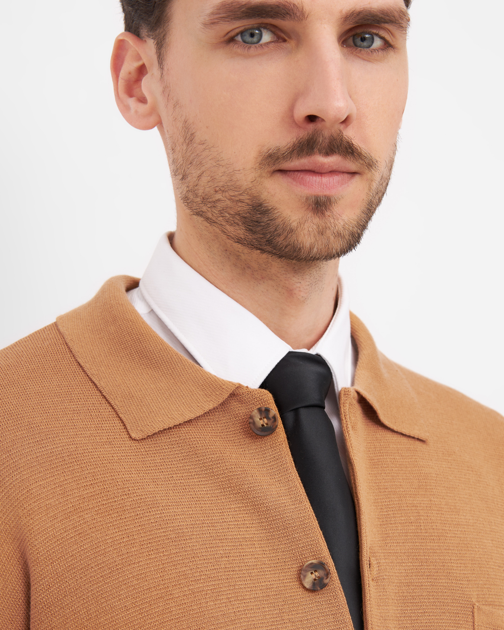 Manchester cardigan med knapper og skjortekrave