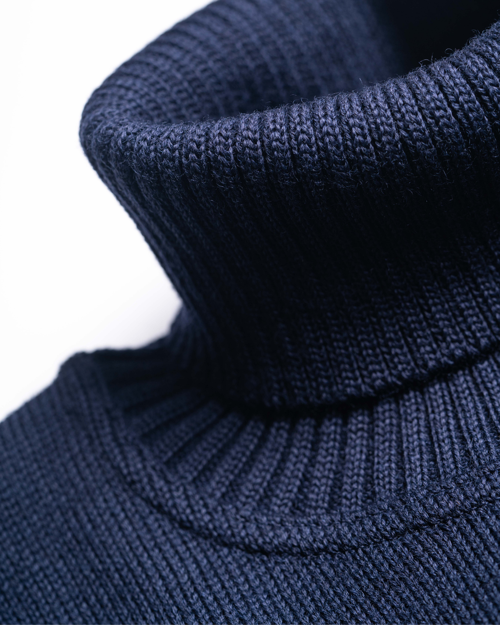Saltum pullover med rullekrave