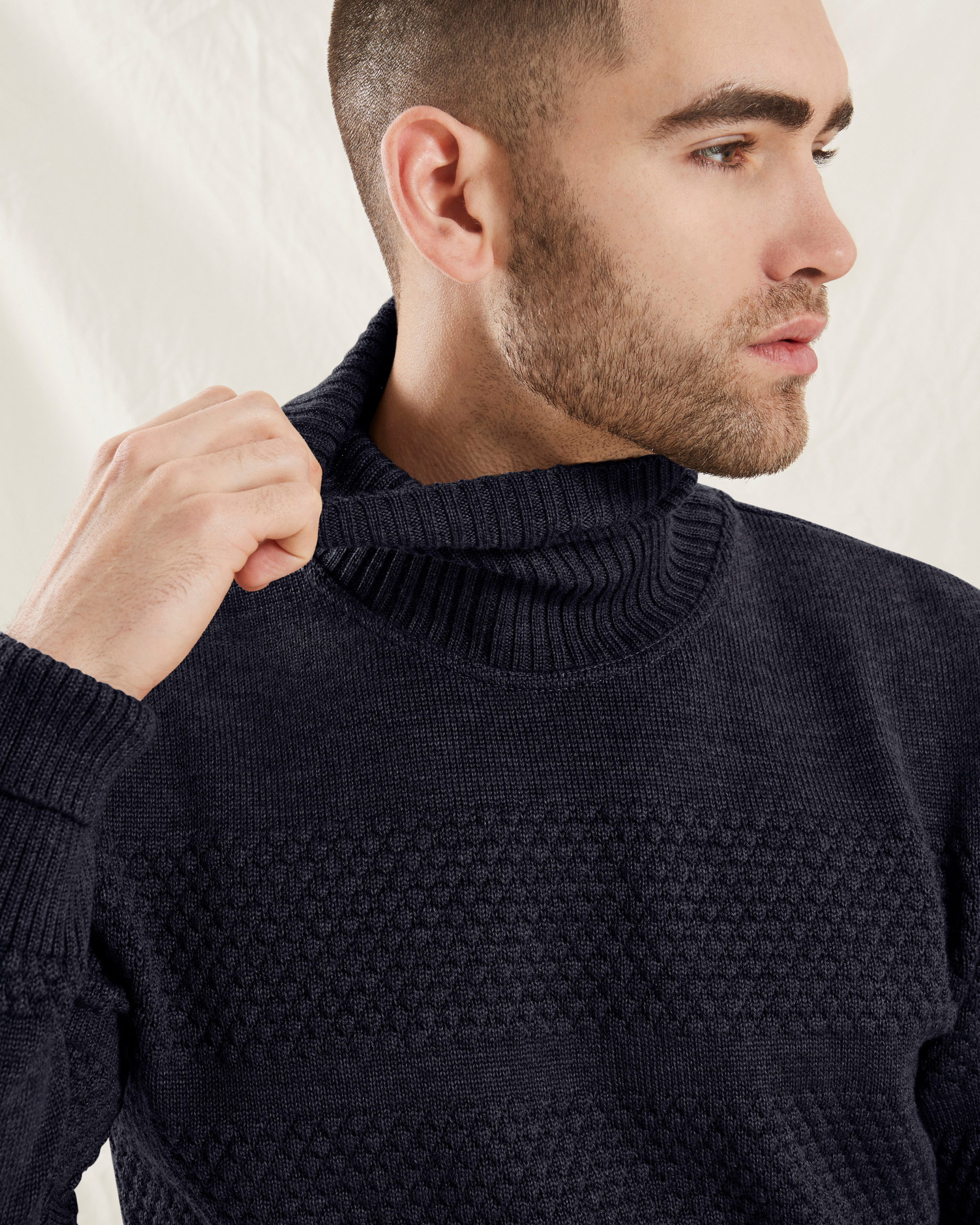 Saltum pullover med rullekrave