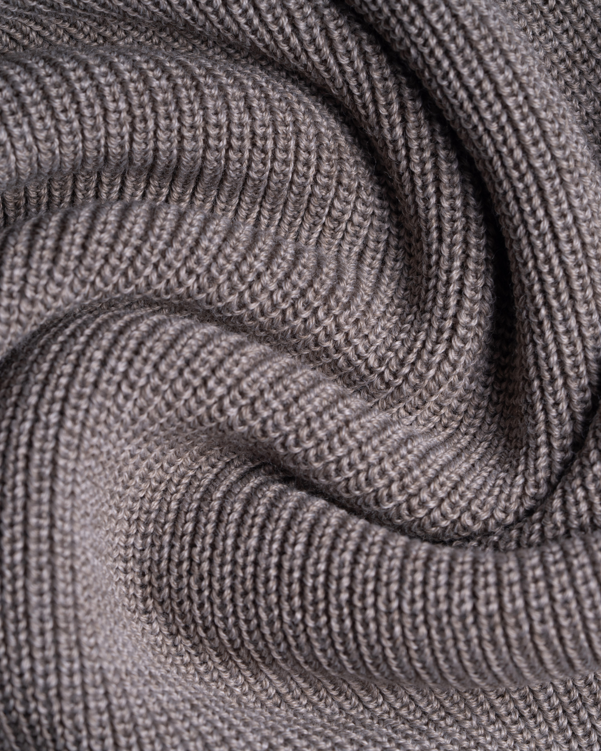 Aalborg pullover med o-neck og raglanærmer