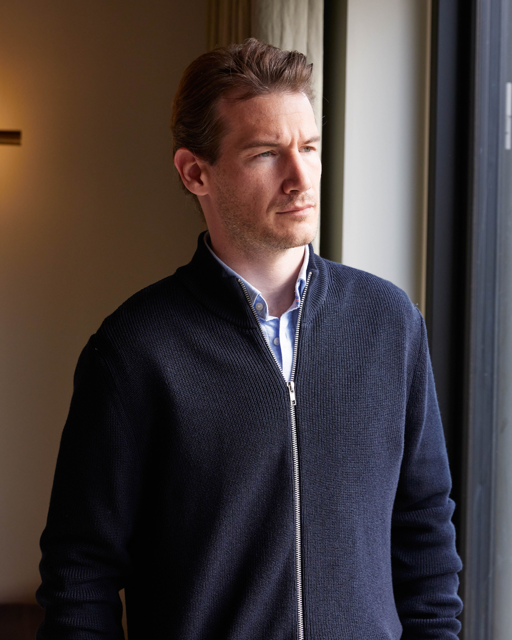 Aalborg cardigan med lynlås og raglanærmer