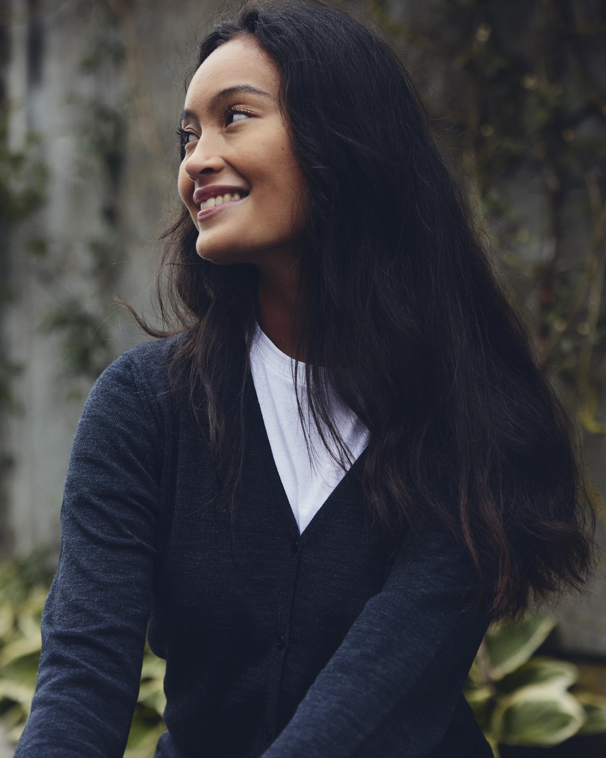 Berlin cardigan med v-neck og knaplukning