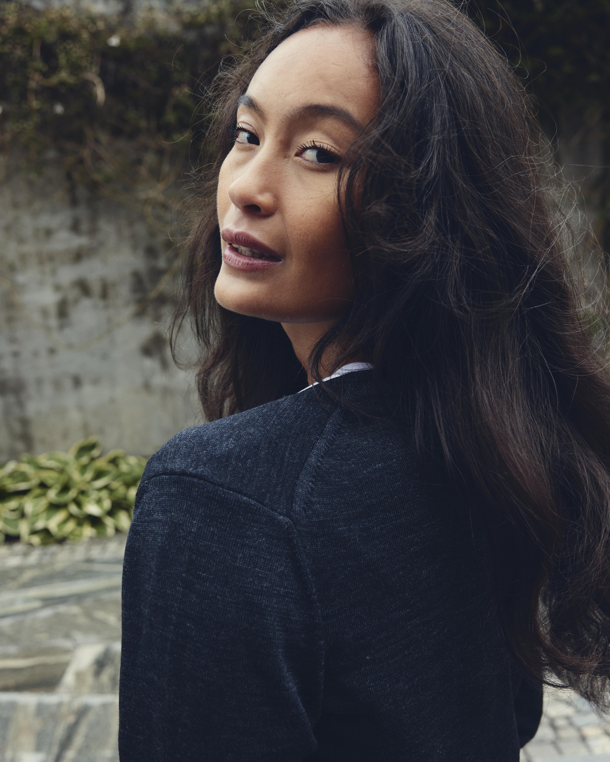 Berlin cardigan med v-neck og knaplukning