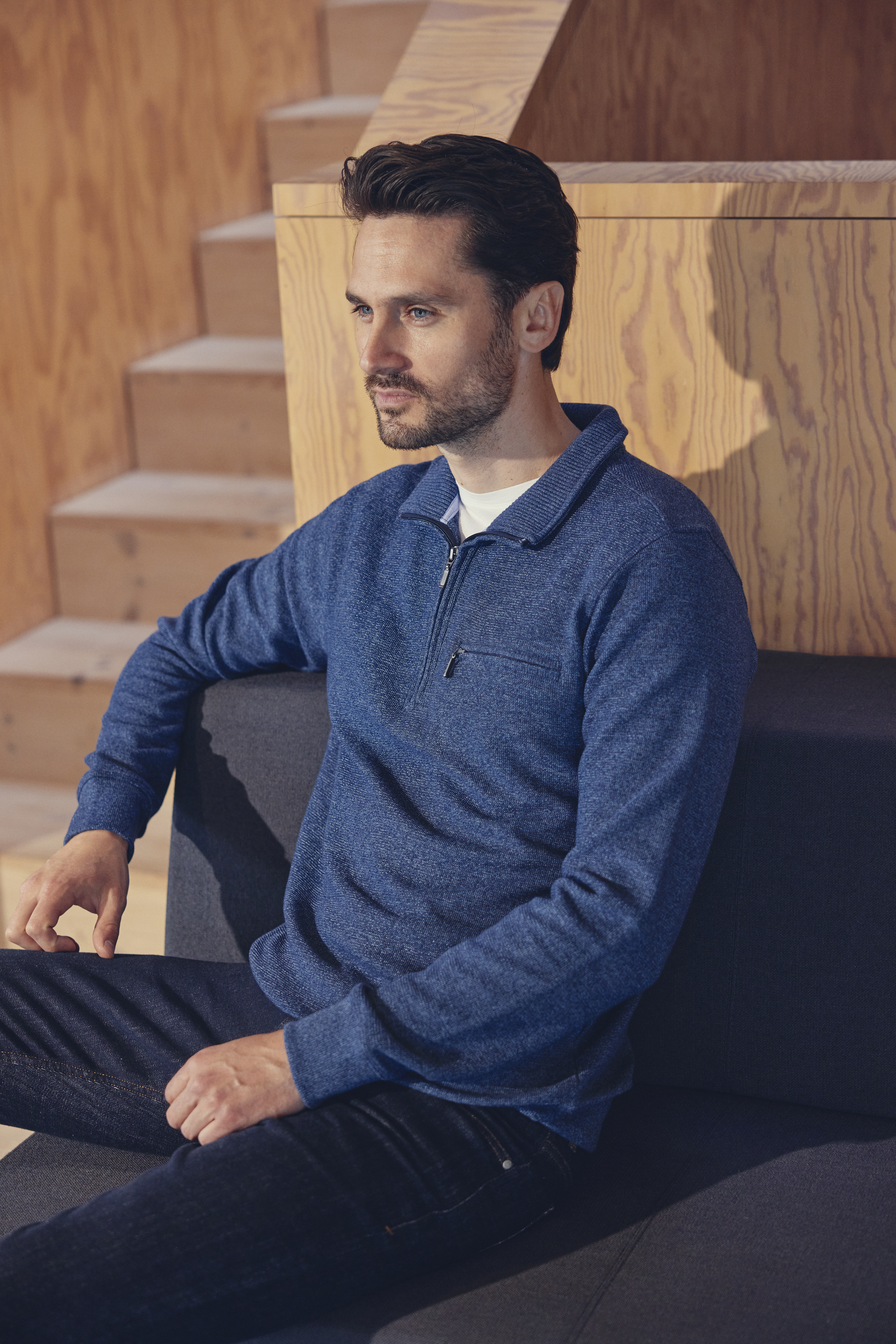 roll neck from Belika knitwear - durable and elegant grey pullover with long sleeves. 